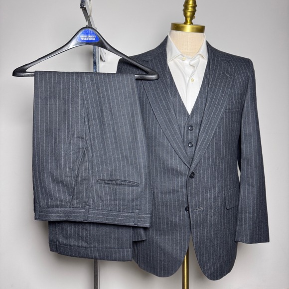 Gentlemen's Wear House Other - Gentlemen's Wear House 3-Piece Suit Mens 40R W33 Gray Pinstripe Wool USA Made